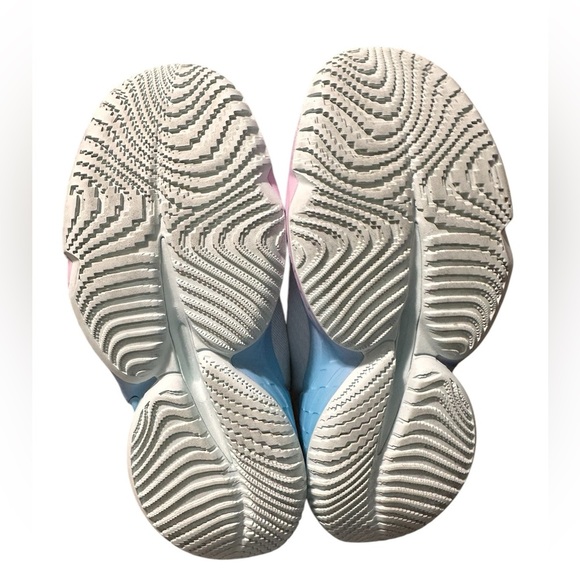 Mitchell sneakers by Addidas size 12k - Picture 3 of 4